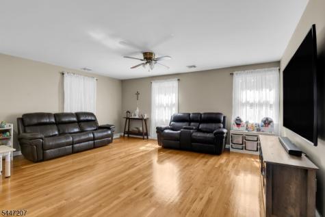 25 Gillette Road Long Hill NJ 07933