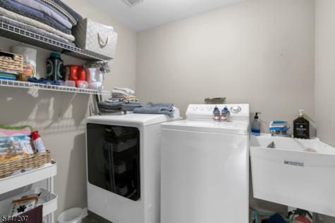 25 Gillette Road Long Hill NJ 07933