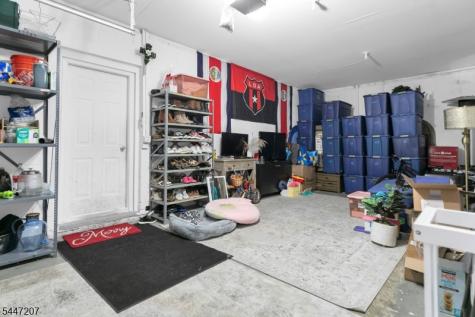 25 Gillette Road Long Hill NJ 07933