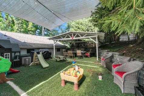 25 Gillette Road Long Hill NJ 07933