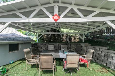 25 Gillette Road Long Hill NJ 07933
