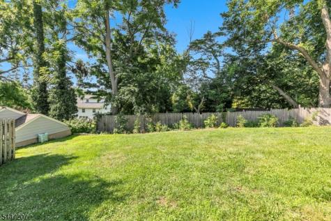 25 Gillette Road Long Hill NJ 07933