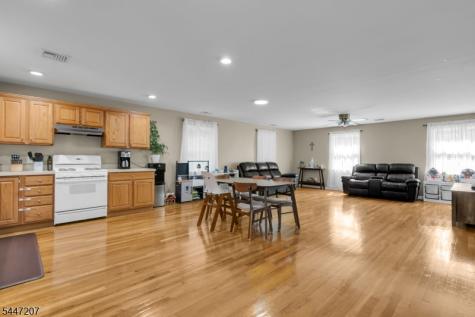 25 Gillette Road Long Hill NJ 07933