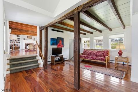 15 Welisewitz Road East Amwell NJ 08551