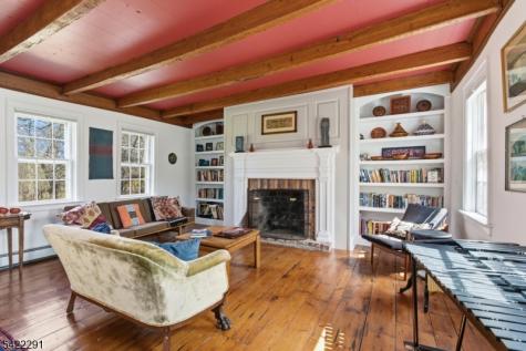 15 Welisewitz Road East Amwell NJ 08551