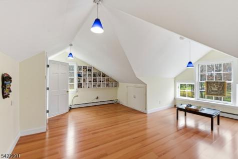 15 Welisewitz Road East Amwell NJ 08551