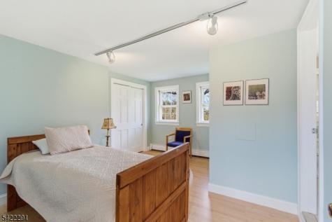 15 Welisewitz Road East Amwell NJ 08551