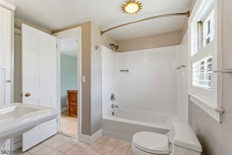 15 Welisewitz Road East Amwell NJ 08551