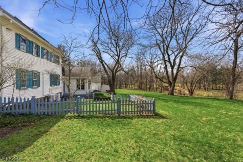 15 Welisewitz Road East Amwell NJ 08551