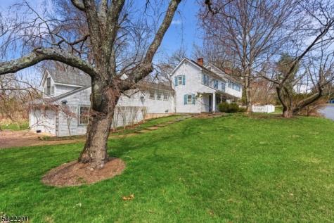15 Welisewitz Road East Amwell NJ 08551