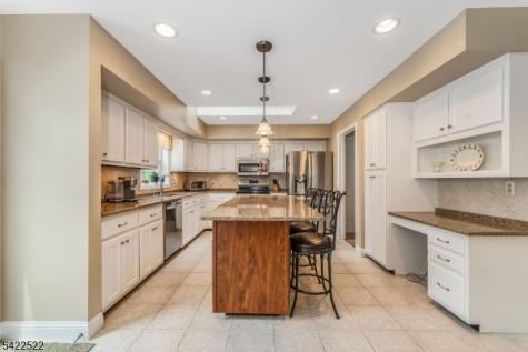 9 Westminster Drive Clinton NJ 08801