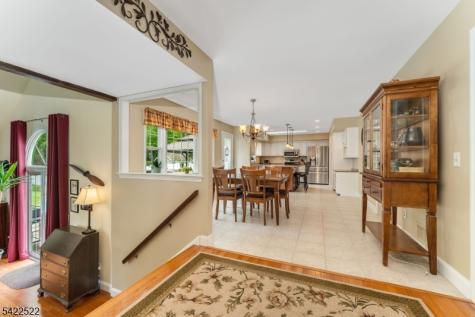 9 Westminster Drive Clinton NJ 08801