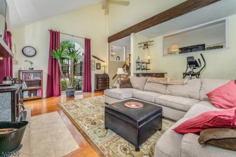9 Westminster Drive Clinton NJ 08801