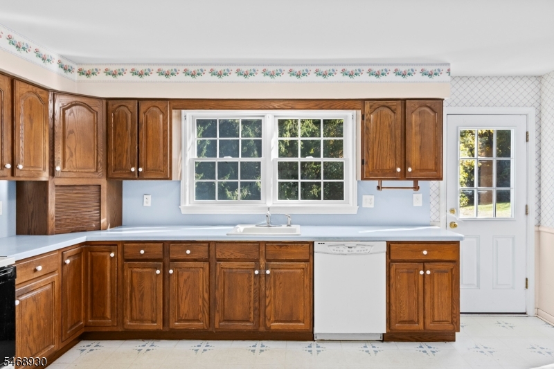 88 Old Farmers Road Washington NJ 07853