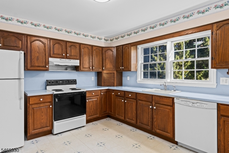 88 Old Farmers Road Washington NJ 07853
