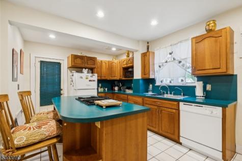 12 Madison Avenue East Orange NJ 07017