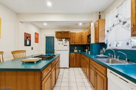 12 Madison Avenue East Orange NJ 07017