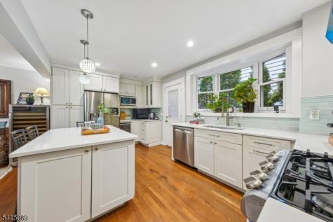 61 Burnett Terrace Maplewood NJ 07040