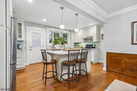 61 Burnett Terrace Maplewood NJ 07040