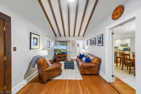 61 Burnett Terrace Maplewood NJ 07040