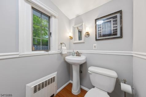 61 Burnett Terrace Maplewood NJ 07040
