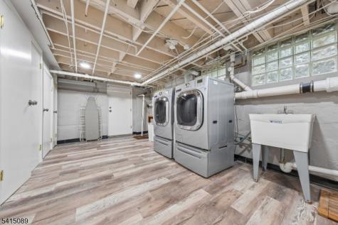 61 Burnett Terrace Maplewood NJ 07040