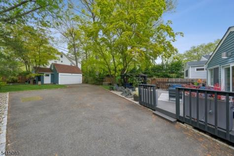61 Burnett Terrace Maplewood NJ 07040