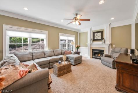 168 Tanglewood Pass Jefferson NJ 07849