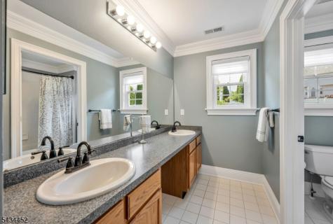 168 Tanglewood Pass Jefferson NJ 07849