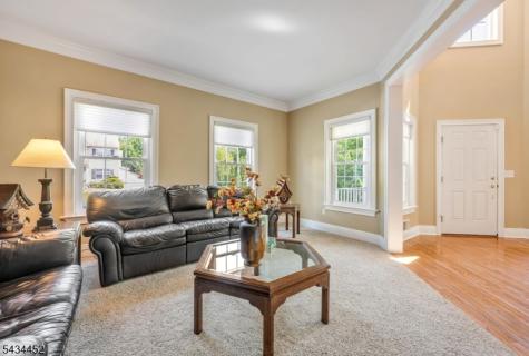 168 Tanglewood Pass Jefferson NJ 07849