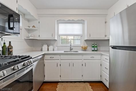 21 Doris Parkway Westfield NJ 07090