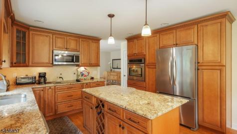 5 Maple Drive Warren NJ 07059
