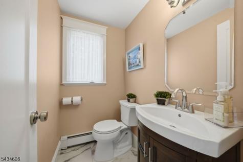 7 Kossuth Place Wayne NJ 07470