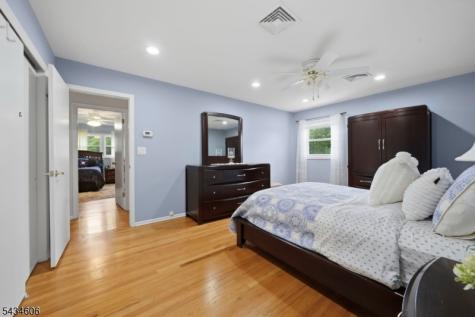 7 Kossuth Place Wayne NJ 07470