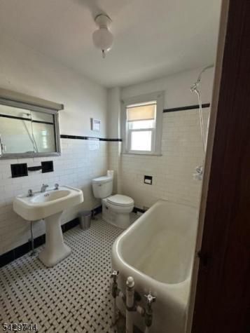1075 Thomas Street Hillside NJ 07205