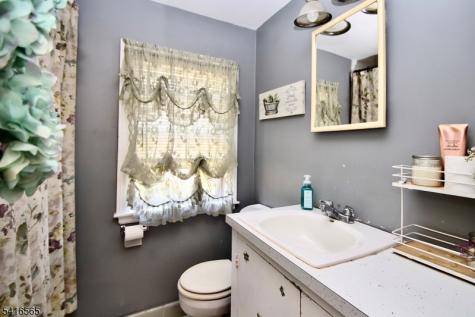 18 Durrell Street Verona NJ 07044