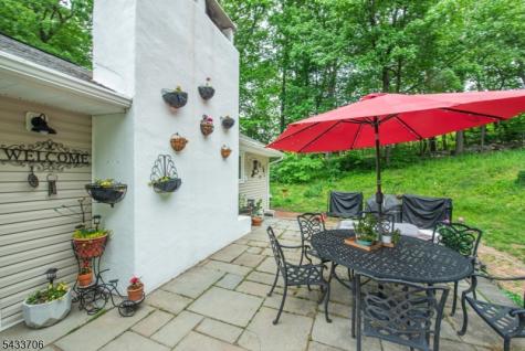 9 Albert Street West Milford NJ 07480