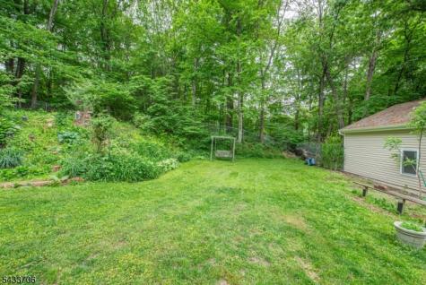 9 Albert Street West Milford NJ 07480