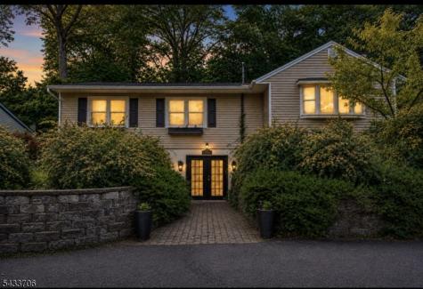 9 Albert Street West Milford NJ 07480