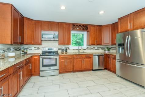 9 Albert Street West Milford NJ 07480