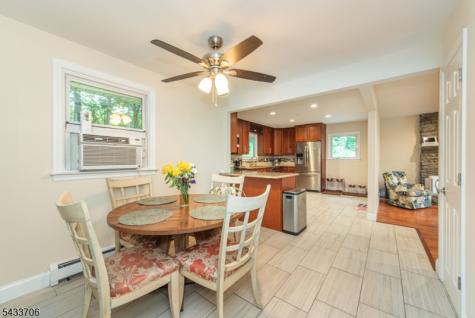 9 Albert Street West Milford NJ 07480