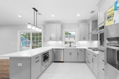 240 Atlantic Drive Parsippany-troy Hills NJ 07054