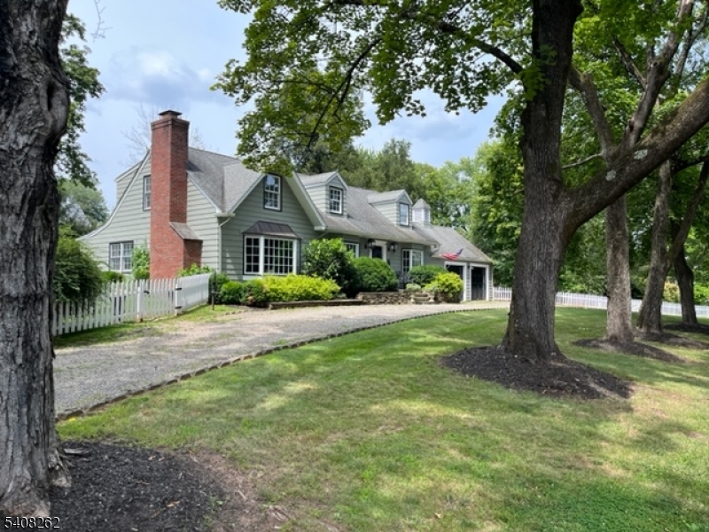 11 Miller Avenue Tewksbury NJ 08858