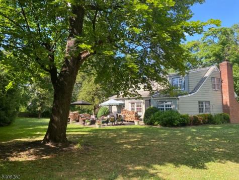 11 Miller Avenue Tewksbury NJ 08858