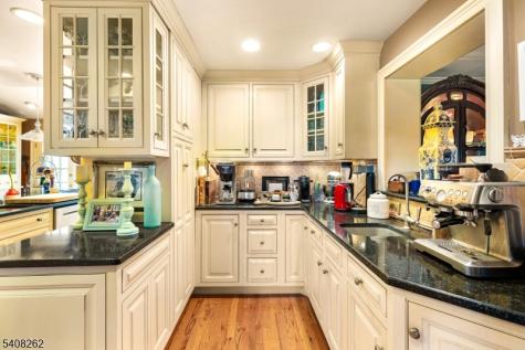11 Miller Avenue Tewksbury NJ 08858