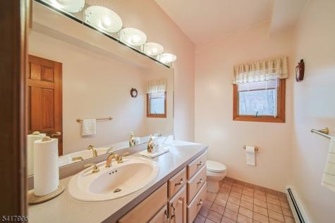 19 Dave Espie Way Wayne NJ 07470