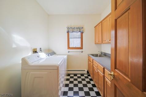 19 Dave Espie Way Wayne NJ 07470