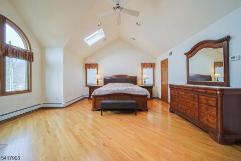 19 Dave Espie Way Wayne NJ 07470