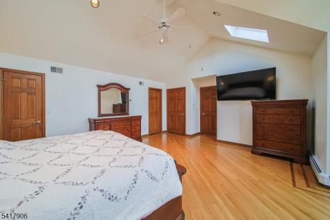19 Dave Espie Way Wayne NJ 07470