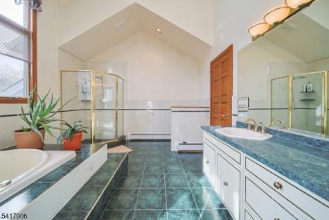 19 Dave Espie Way Wayne NJ 07470